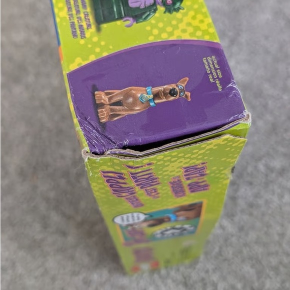 LEGO Scooby-Doo Lighthouse Adventure Set - Red, White, Green, Black - Picture 2 of 8